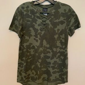 Short sleeve camo T-shirt